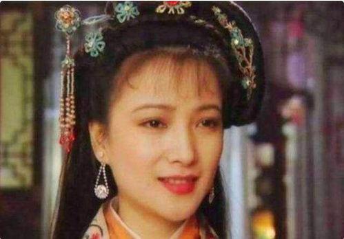 演员何青,光影交织,演绎人生百态